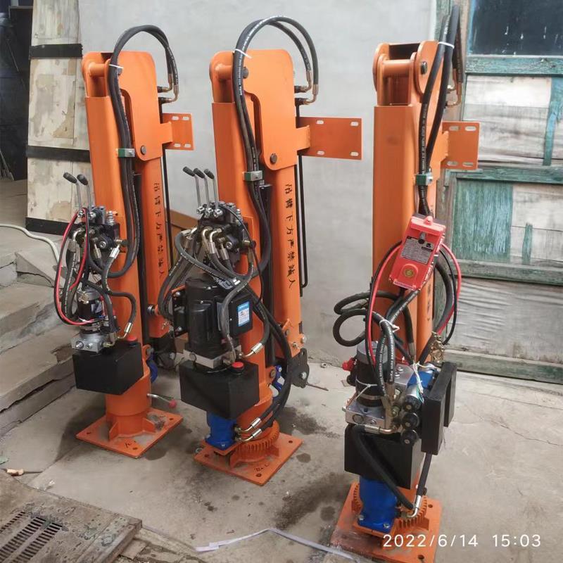 连山区重汽蓝牌随车吊 3.2吨 国六动力强 液压驱动 农用自卸起重机